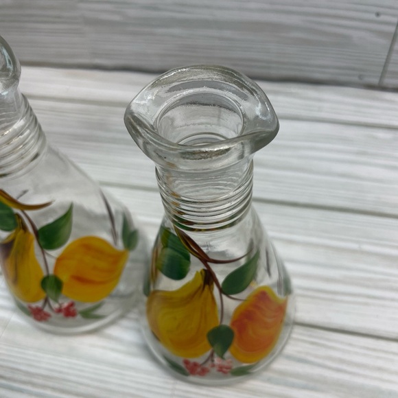Hazel Atlas Oil & Vinegar Cruet & Sat & Pepper Shaker Set 1960’s - Picture 6 of 13